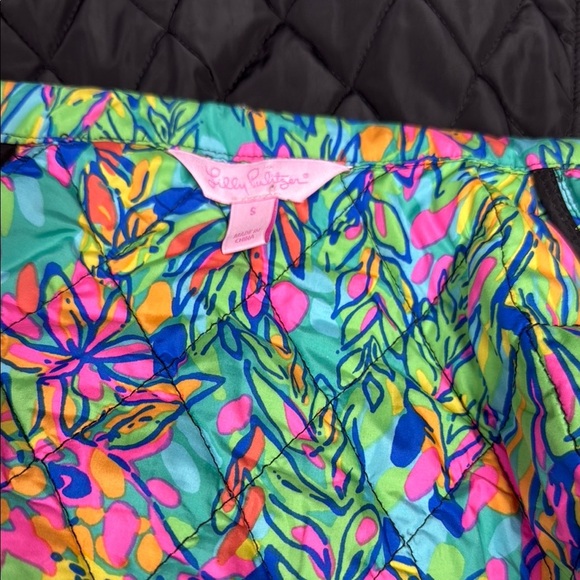 Lilly Pulitzer Quilted Black and Gold Vest - Picture 2 of 7